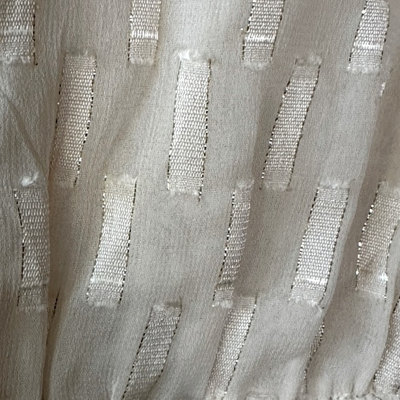 NWT! Express cream blouse with metallic gold details and ruffles in size large - Picture 5 of 6